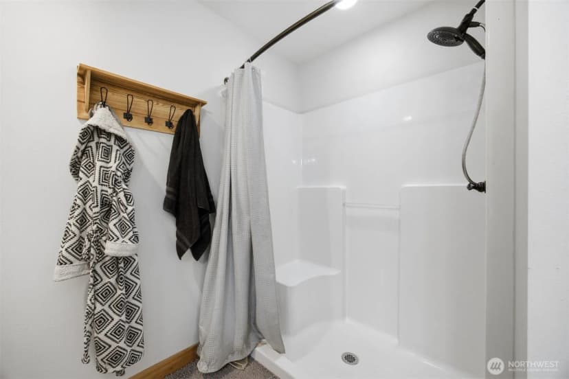 Property photo for 406 Amareen Court, Nooksack photo 21