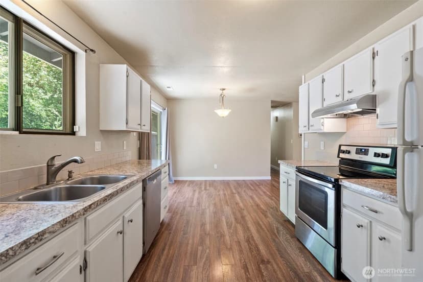 Property photo for 4708 Alameda Avenue W, University Place photo 9
