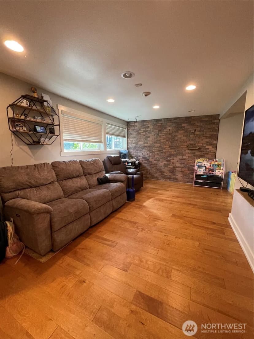 Property photo for Address withheld, Redmond photo 25