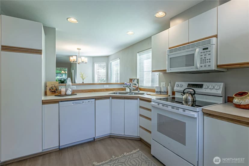 Property photo for 5626 S 231st Place #8-4, Kent photo 11