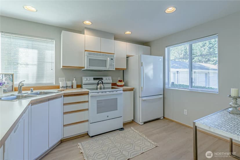 Property photo for 5626 S 231st Place #8-4, Kent photo 10