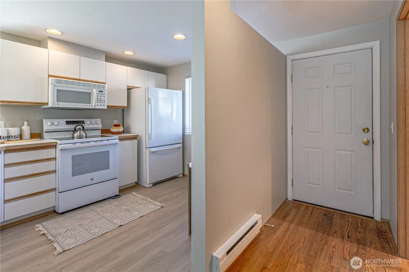Property photo for 5626 S 231st Place #8-4, Kent photo 9