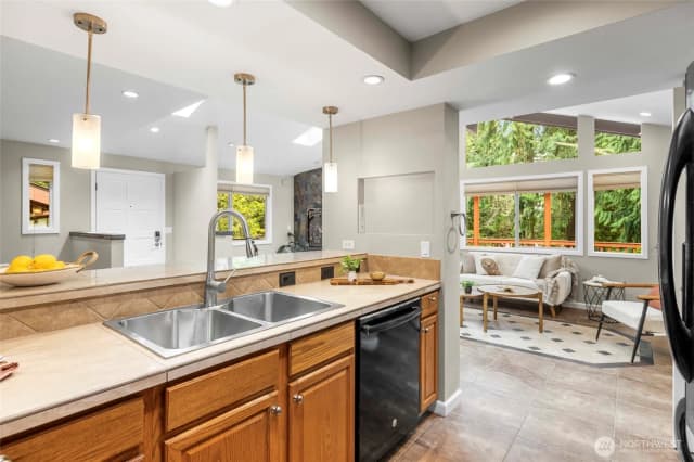 Property photo for 340 Snohomish Drive, La Conner photo 3