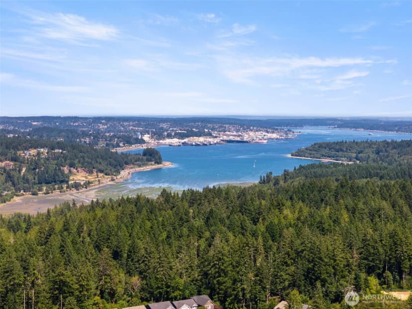 Property photo for 4298 Novak Drive Sw, Port Orchard photo 40