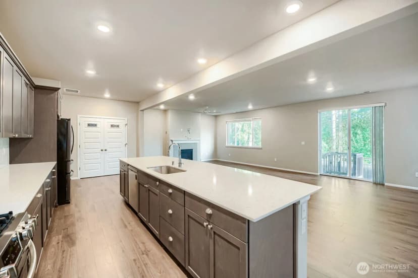 Property photo for 23511 Tahoma Place, Black Diamond photo 10