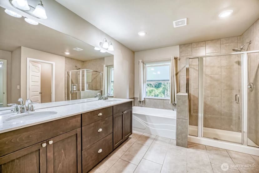Property photo for 23511 Tahoma Place, Black Diamond photo 19
