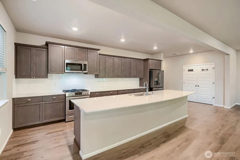 Property photo for 23511 Tahoma Place, Black Diamond photo 9
