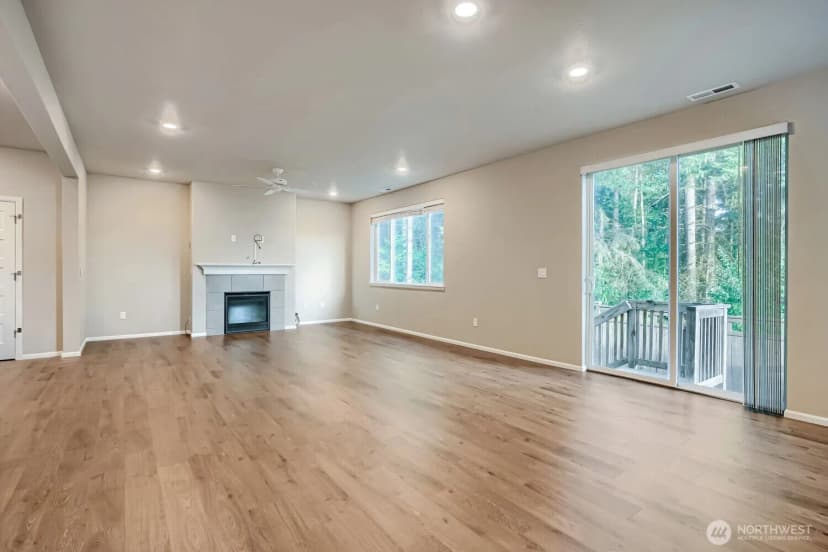 Property photo for 23511 Tahoma Place, Black Diamond photo 12