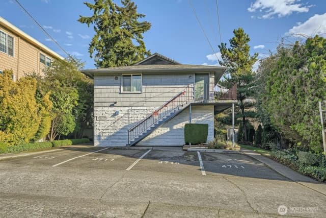Property photo for 4711 Sand Point Way Ne, Seattle