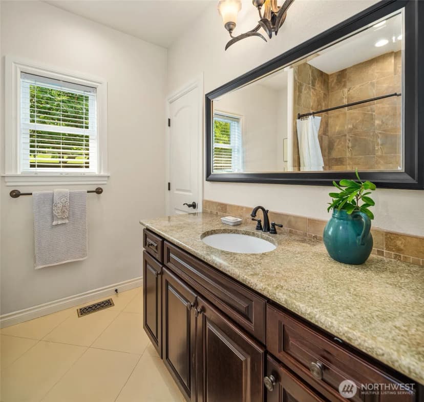Property photo for 25764 Gold Beach Drive Sw, Vashon photo 26