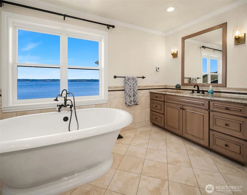 Property photo for 25764 Gold Beach Drive Sw, Vashon photo 33