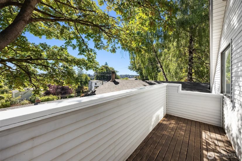 Property photo for 2424 E Mercer Street, Seattle photo 18