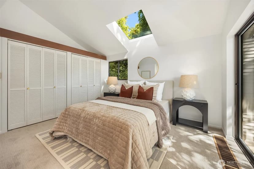 Property photo for 2424 E Mercer Street, Seattle photo 13