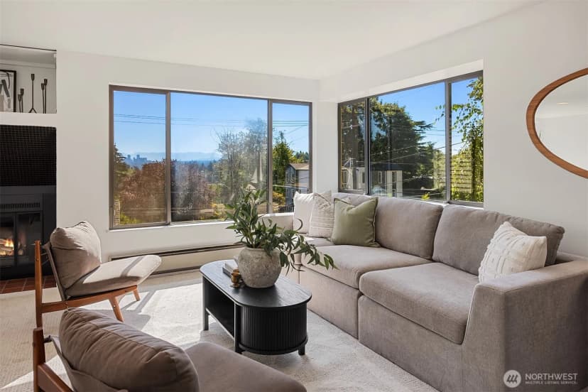 Property photo for 2424 E Mercer Street, Seattle photo 4