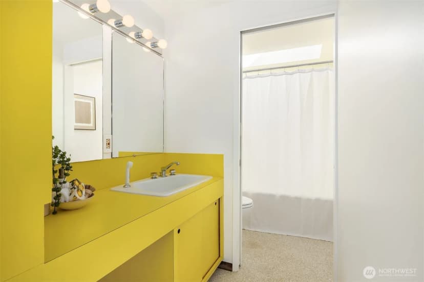 Property photo for 2424 E Mercer Street, Seattle photo 14
