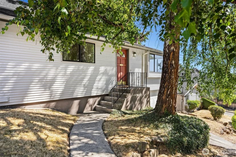 Property photo for 2424 E Mercer Street, Seattle
