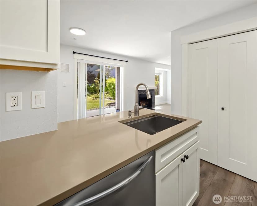 Property photo for 12602 109th Court Ne #g103, Kirkland photo 10
