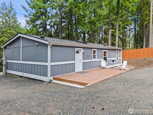 Property photo for 160 E Clonakilty Drive, Shelton photo 3
