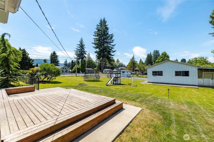 Property photo for 24499 E State Street, Sedro Woolley photo 31