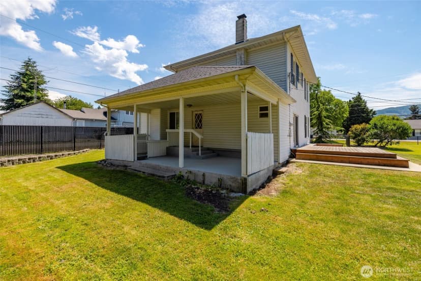 Property photo for 24499 E State Street, Sedro Woolley photo 27