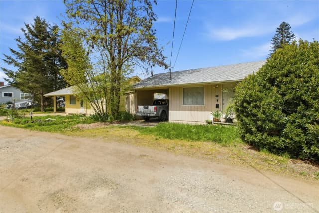 Property photo for 521 & 523 Boulevard Road Se, Olympia photo 2