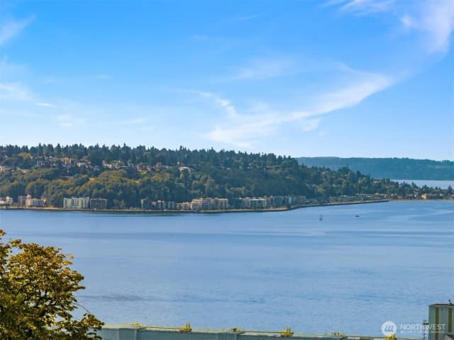 Property photo for 708 W Prospect Street, Seattle photo 5