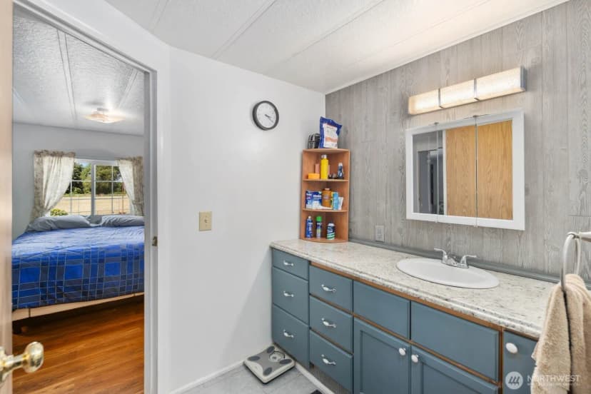 Property photo for 19921 23rd Avenue Ne, Arlington photo 16