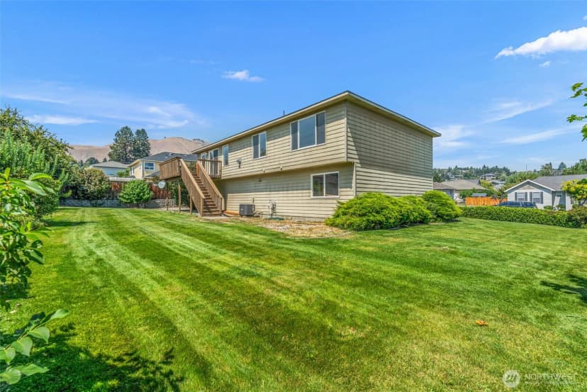 Property photo for 2208 Ashley Brooke, Wenatchee photo 34