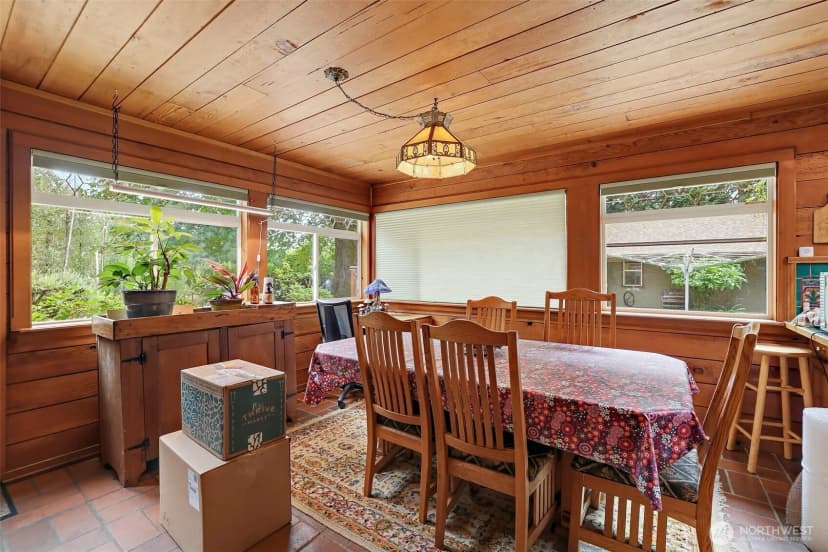 Property photo for 24901 Roberts Drive, Black Diamond photo 12