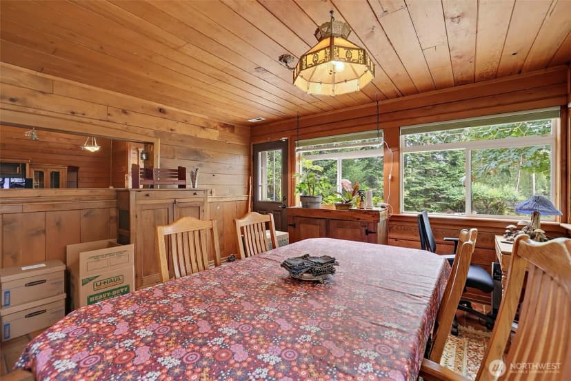 Property photo for 24901 Roberts Drive, Black Diamond photo 14