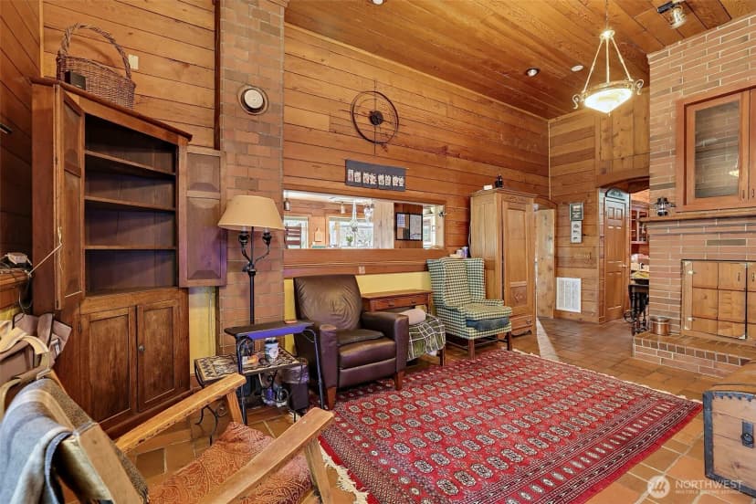 Property photo for 24901 Roberts Drive, Black Diamond photo 8