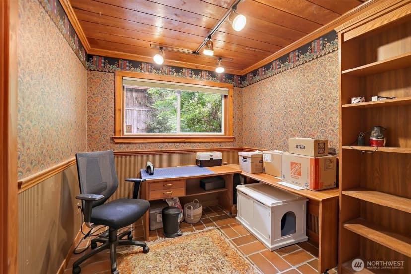Property photo for 24901 Roberts Drive, Black Diamond photo 20