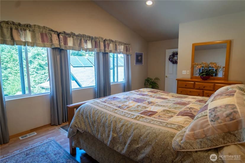 Property photo for 11510 Snowcap Lane Se, Rainier photo 29