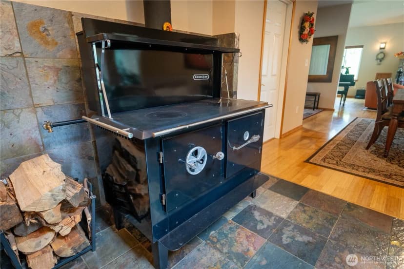 Property photo for 11510 Snowcap Lane Se, Rainier photo 22