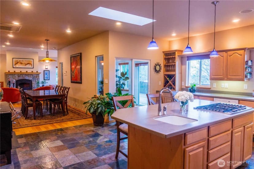 Property photo for 11510 Snowcap Lane Se, Rainier photo 19