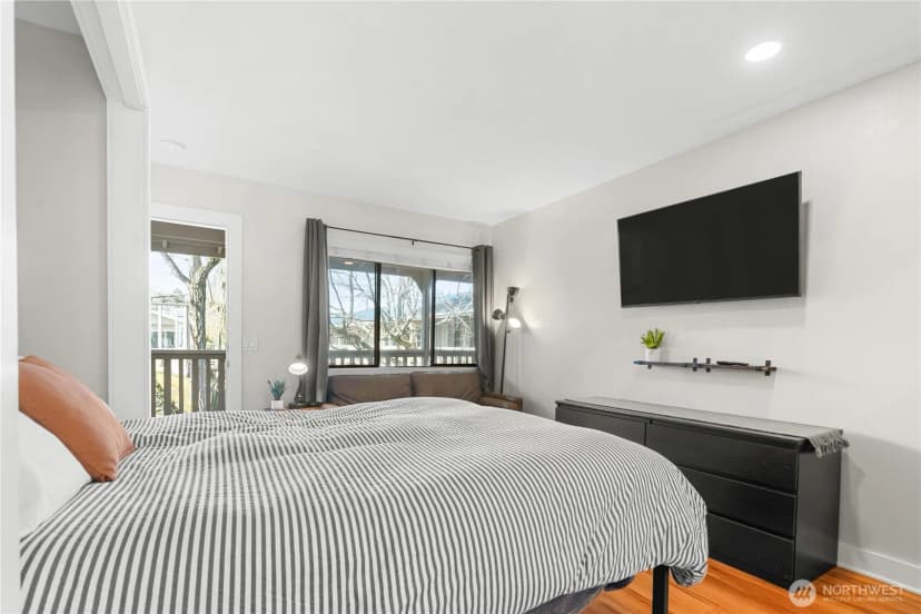 Property photo for 250 Tucker Avenue #3, Friday Harbor photo 3