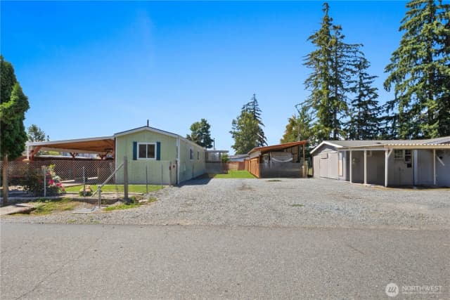 Property photo for 15920 81st Avenue E, Puyallup photo 2