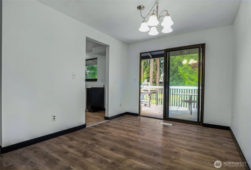 Property photo for 4509 W Tapps Drive E, Lake Tapps photo 6