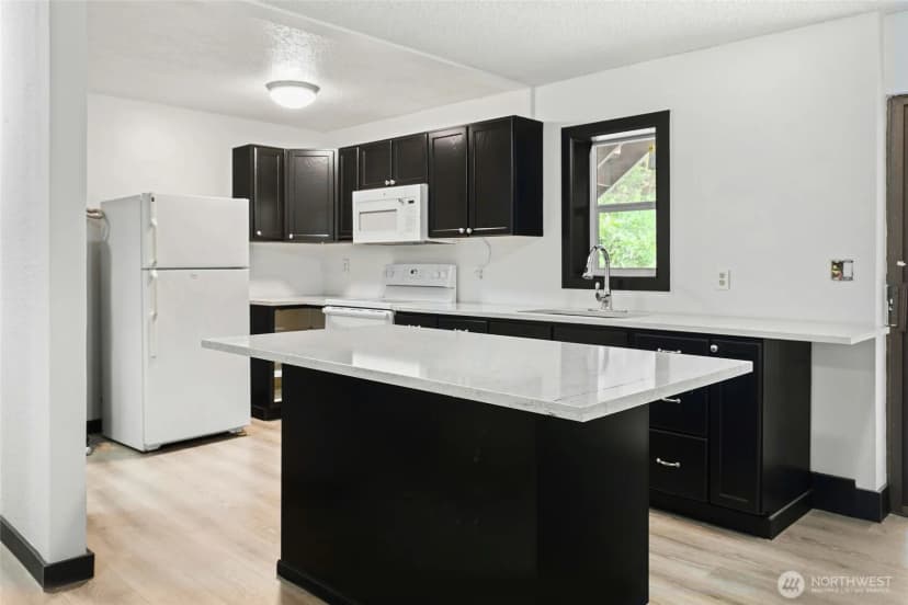 Property photo for 4509 W Tapps Drive E, Lake Tapps photo 13