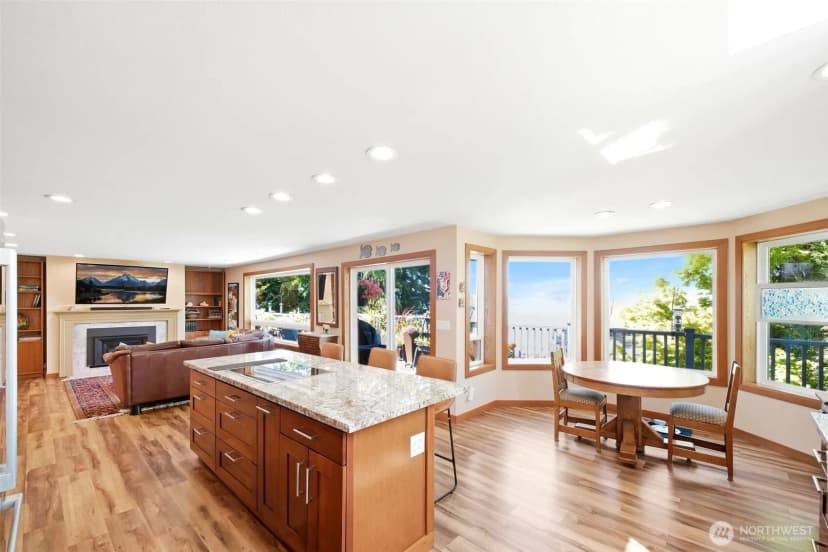 Property photo for 1010 1st Lane, Mukilteo photo 8