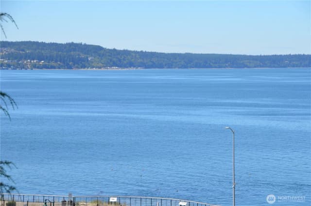 Property photo for 1010 1st Lane, Mukilteo photo 2