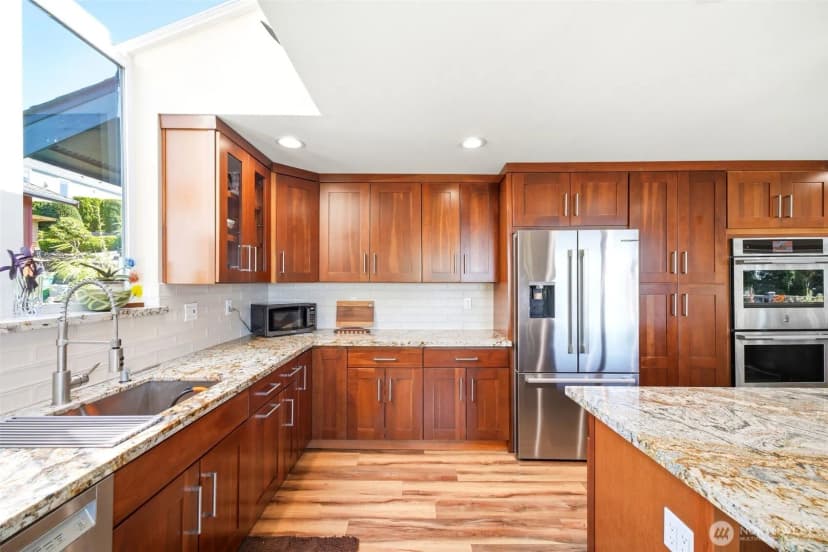 Property photo for 1010 1st Lane, Mukilteo photo 18