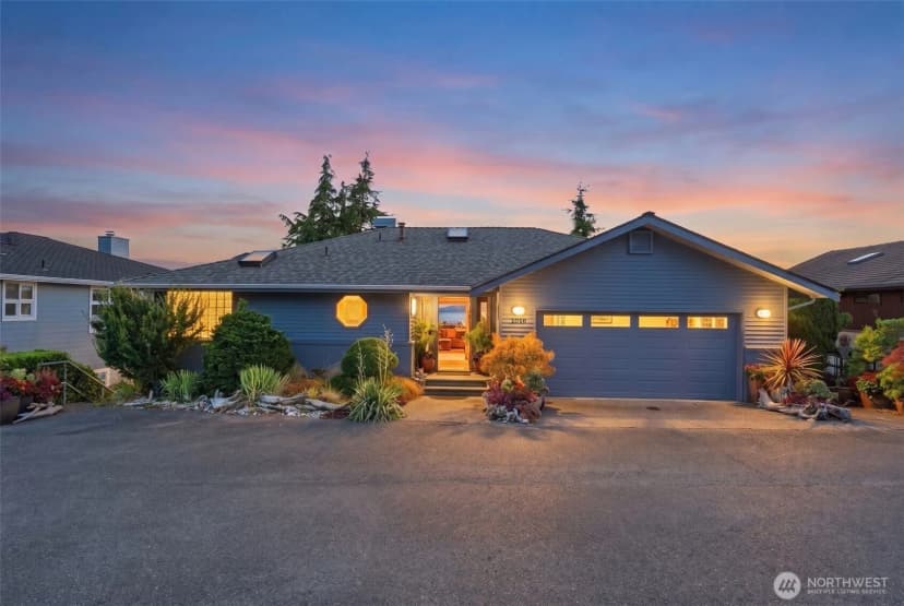 Property photo for 1010 1st Lane, Mukilteo photo 3