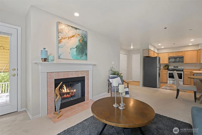 Property photo for 2560 118th Avenue Se #3-201, Bellevue photo 6