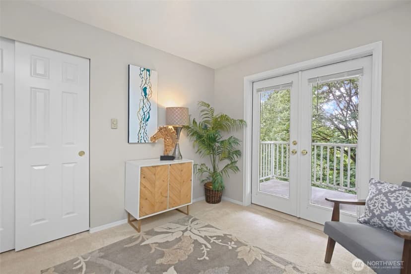 Property photo for 2560 118th Avenue Se #3-201, Bellevue photo 16