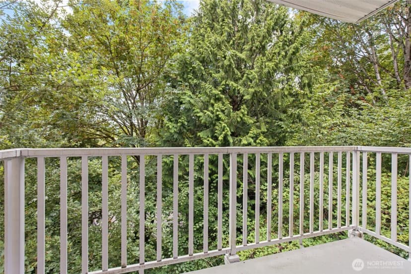 Property photo for 2560 118th Avenue Se #3-201, Bellevue photo 19