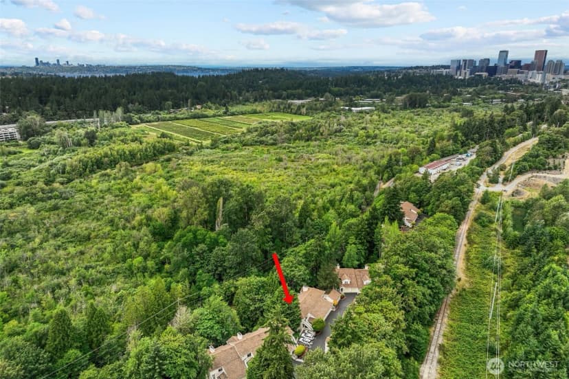 Property photo for 2560 118th Avenue Se #3-201, Bellevue photo 27