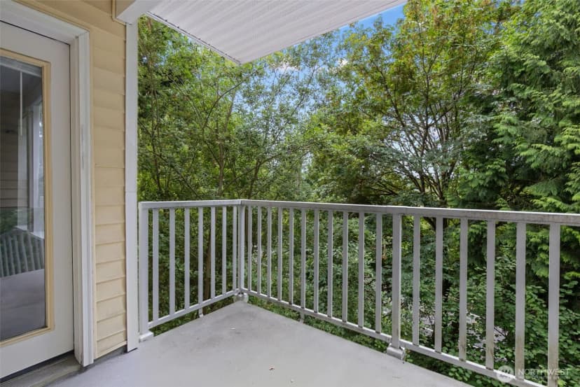 Property photo for 2560 118th Avenue Se #3-201, Bellevue photo 17
