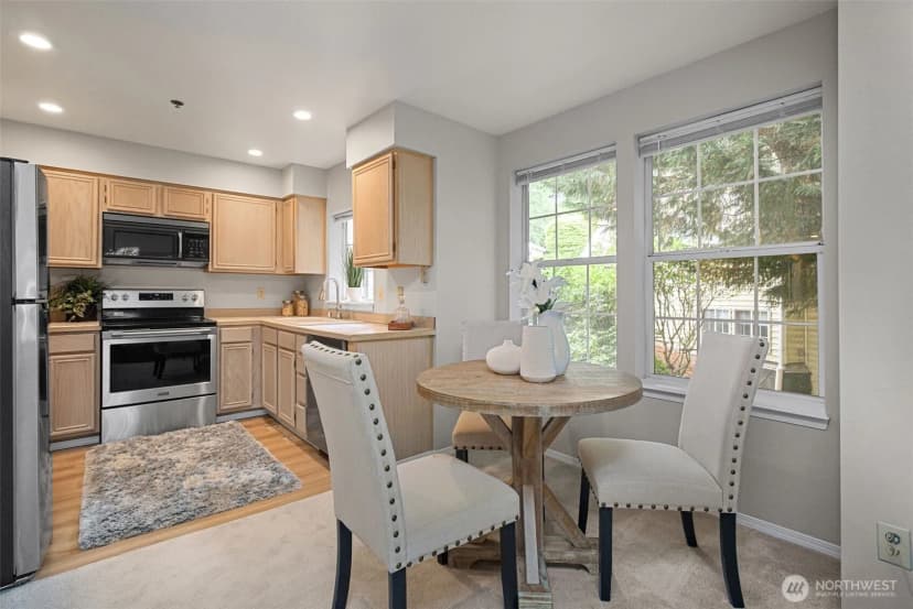 Property photo for 2560 118th Avenue Se #3-201, Bellevue photo 7