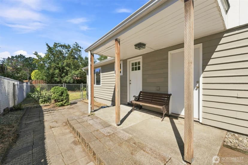 Property photo for 8417 121st Street Sw, Lakewood photo 28